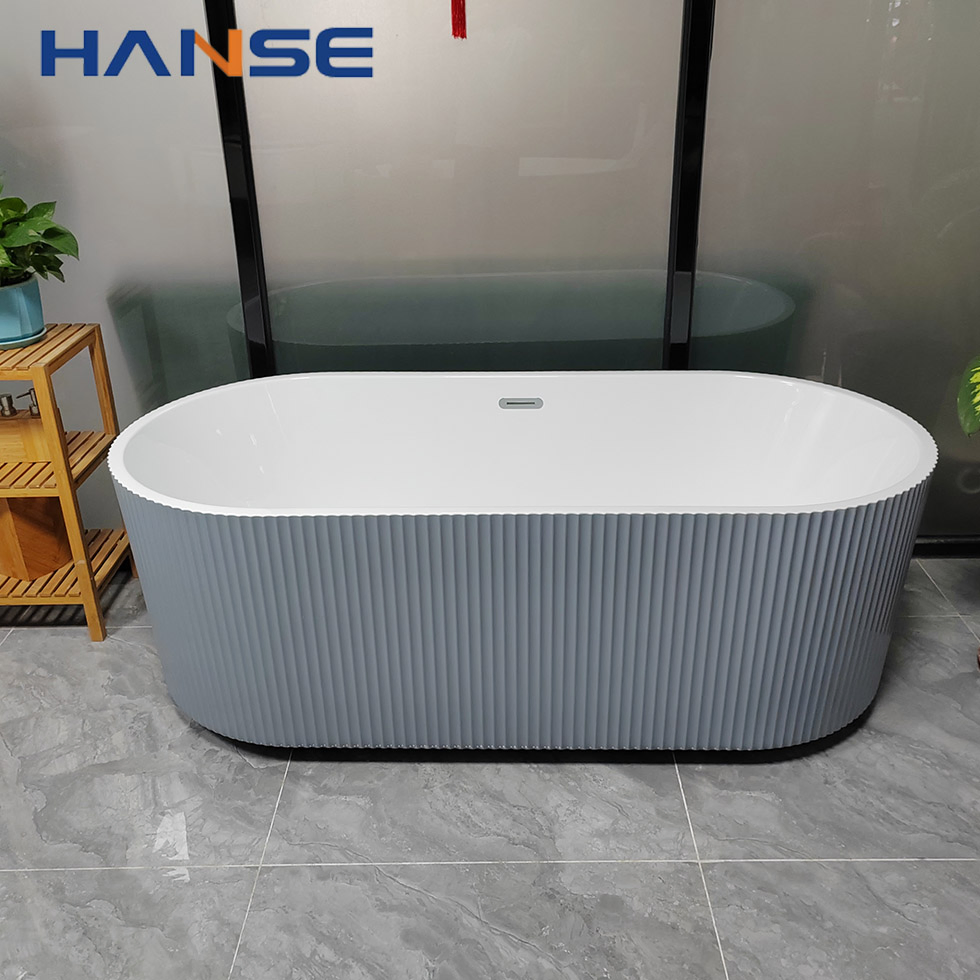 Акриловая ванна овальная отдельностоящая с гидромассажем