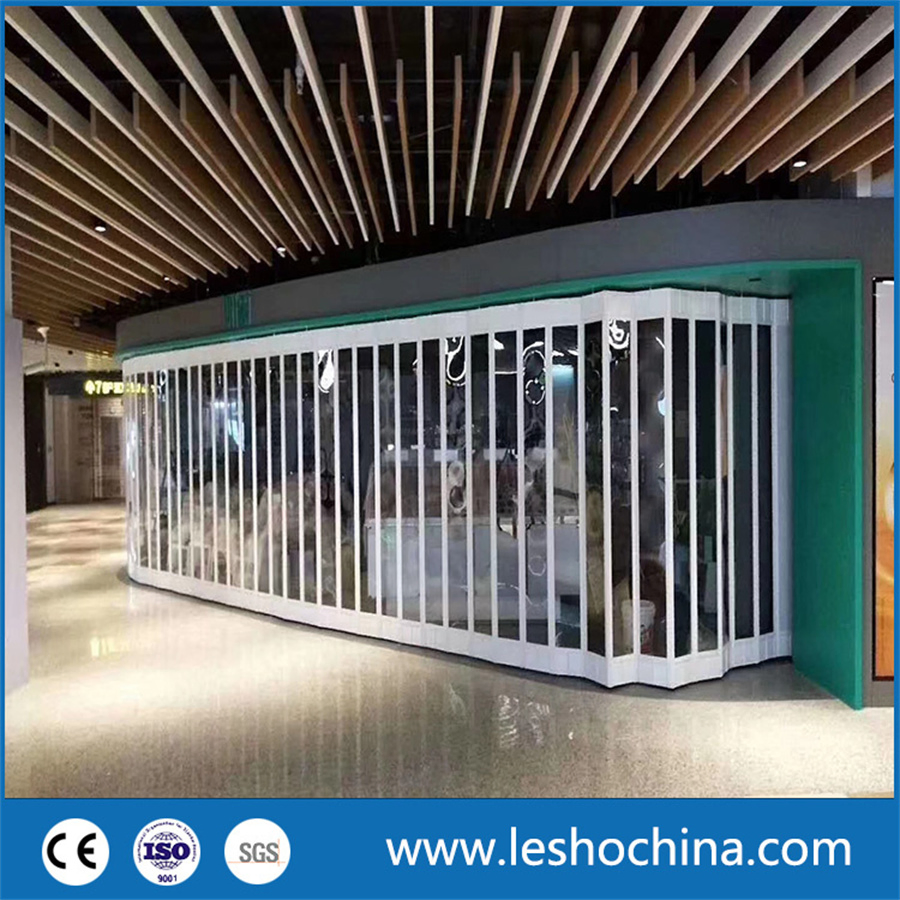 Shop Front Commerical Polycarbonate Transparent Folding Door