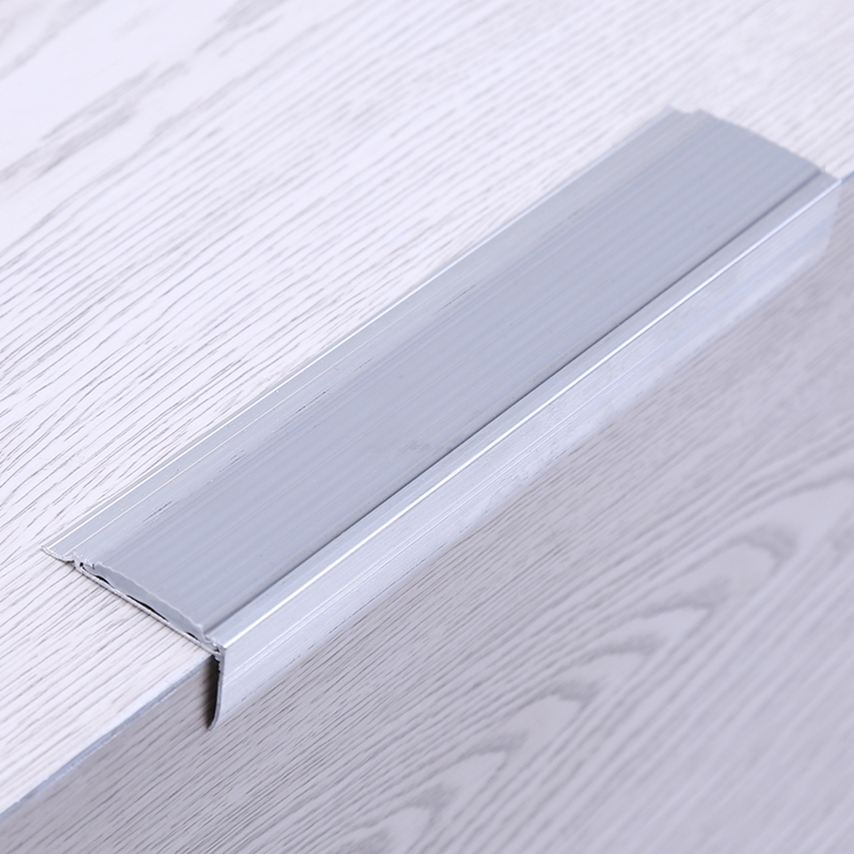 China Supplier High Quality Custom Anti-Slip Aluminum Stair Nosing