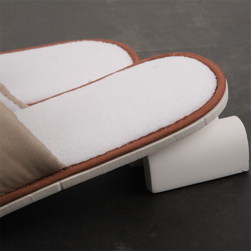 Soft and Breathable Twill Gauze Slippers for Long-Haul Flights