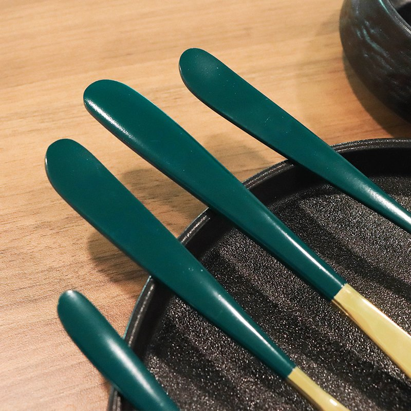 Elegant Luxury Gold Cutlery Sets for Upscale Dining Experiences