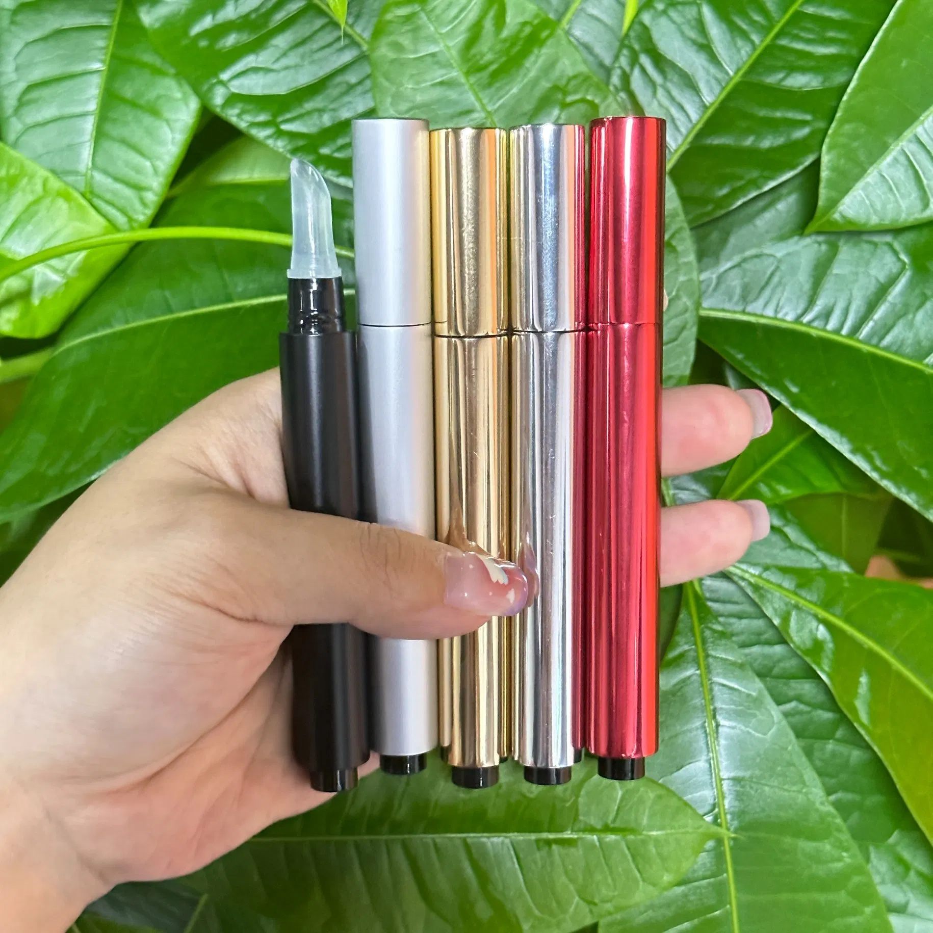 Бальзам для увеличения губ Vegan Lip Plumping Oil с гиалуроновой кислотой