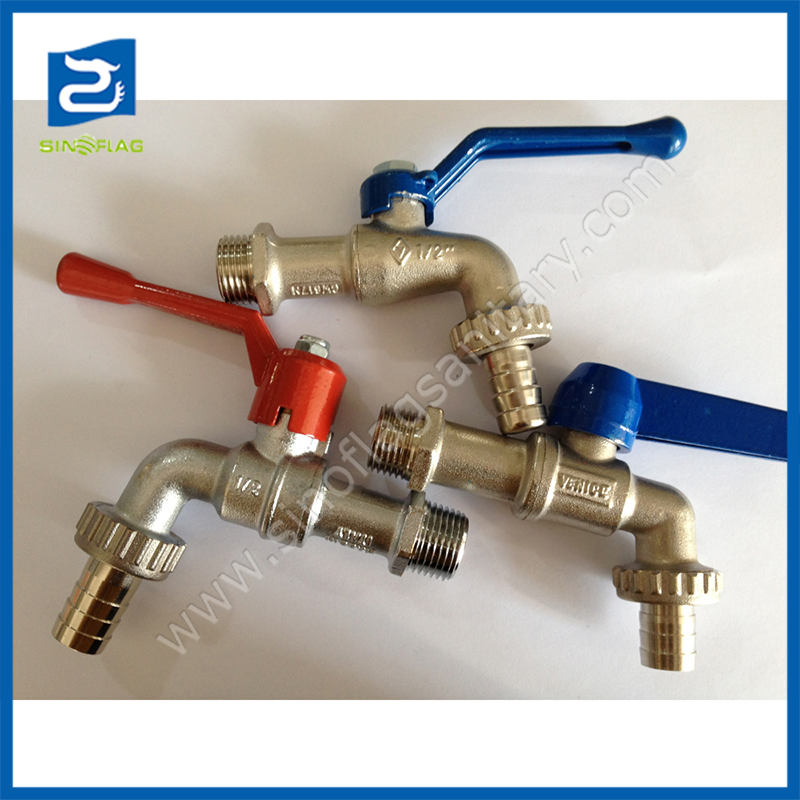 NPT Brass Water Ball Valve Bibcock in Outdoor Garden