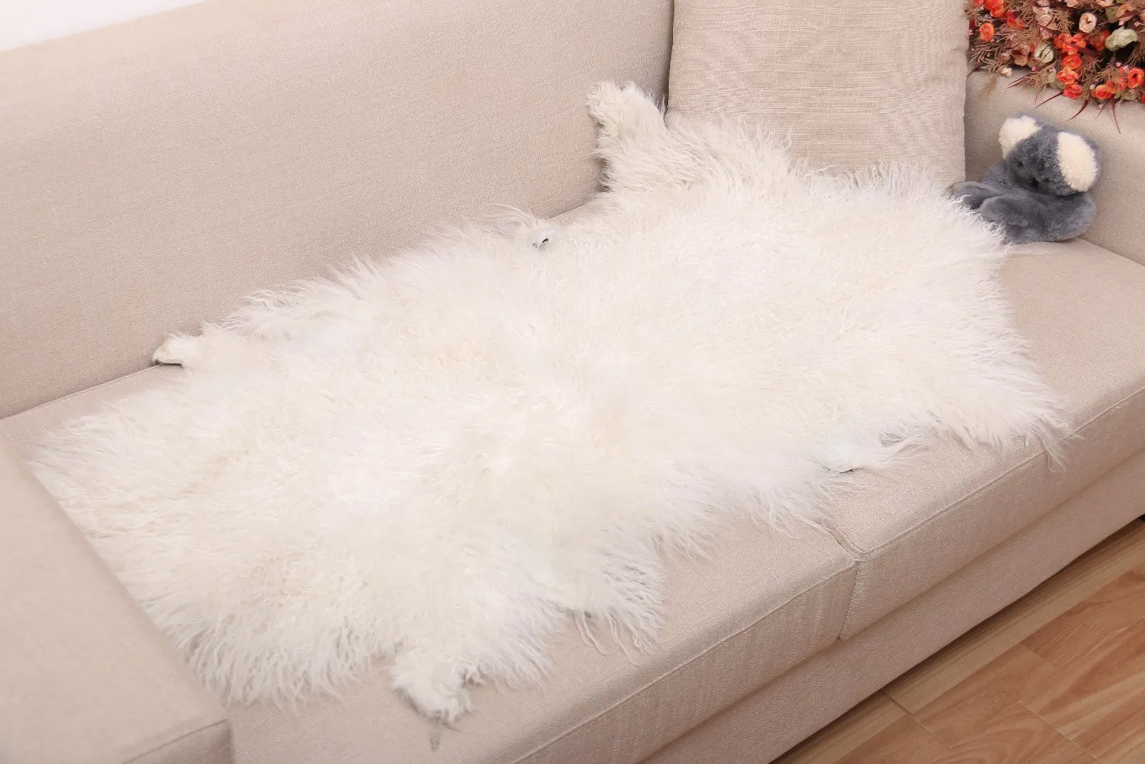 Natural Curly Mongolian Lambskin Genuine Cushion
