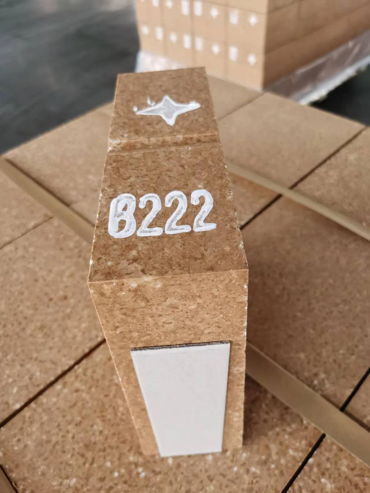 Магнезитовый огнеупорный кирпич LZR MLJ85 для вращающихся печей