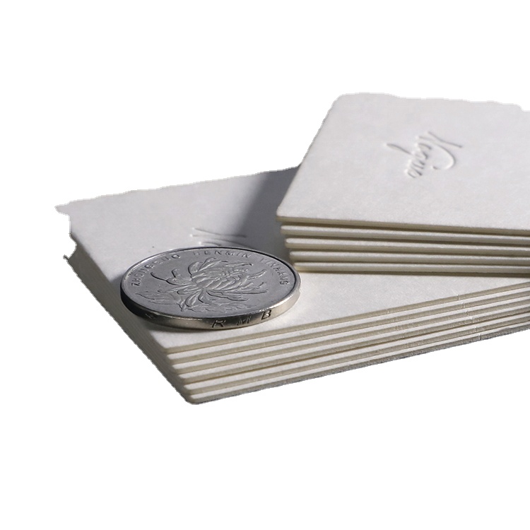 Бирки для одежды с тиснением логотипа