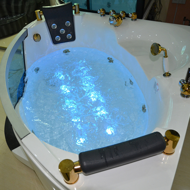 Угловая ванна American Standard с LED-подсветкой