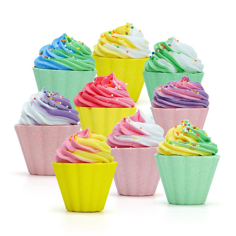 OEM Customization Organic Cake Bath Bombs Natural Essential Oils Colorful Dessert Themed Fizzy Ball Cupcake Bath Bombs