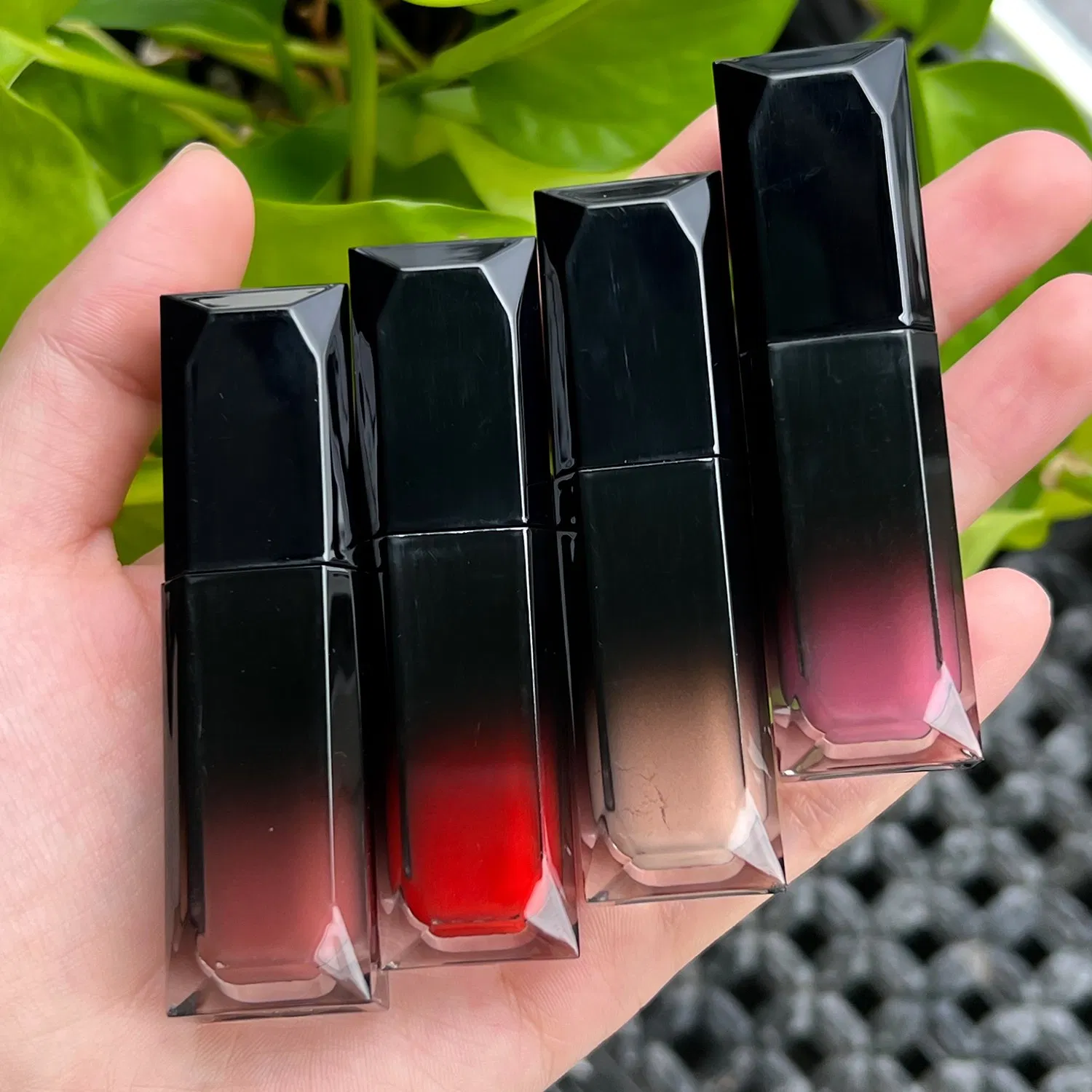 Vegan Makeup Lipgloss Private Label with Hydrating Balm Base Free Samples