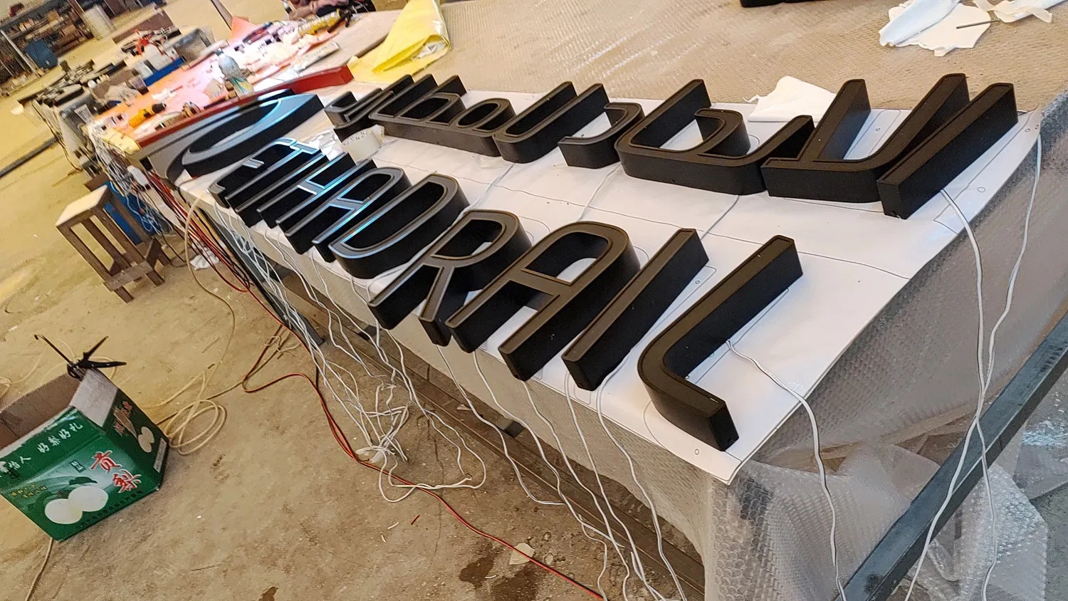 Aluminum LED Channel Letter Sign Manufacturers Shop Signage Name Channel Letter