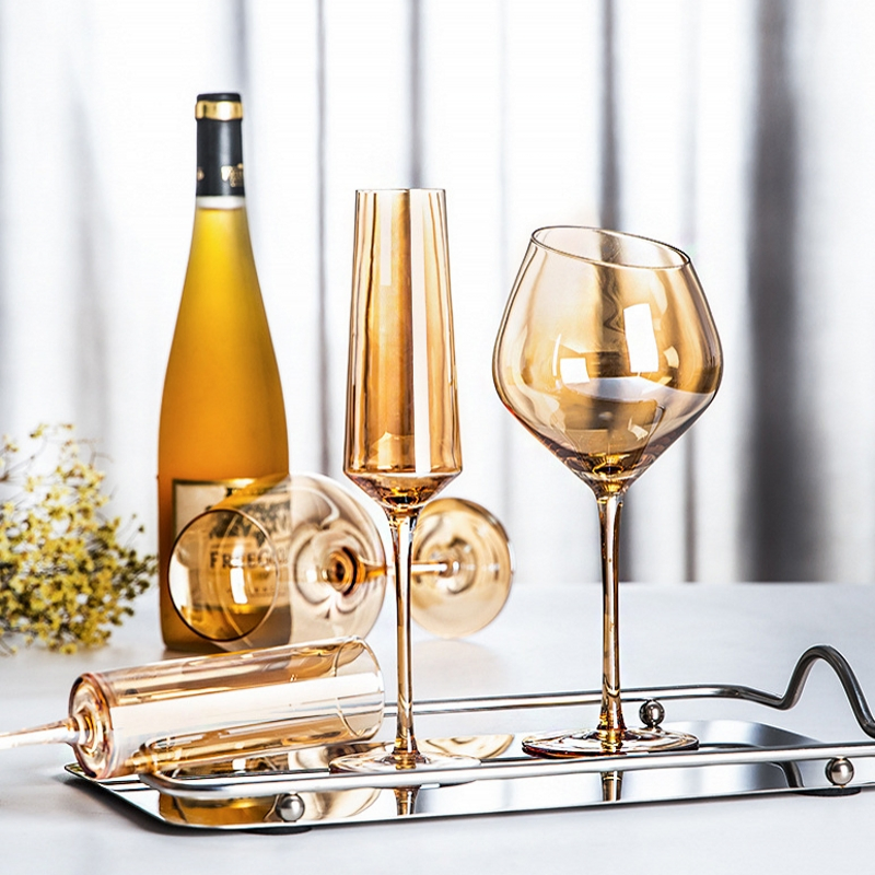 Бокал для вина и чашка из стекла Nordic Glassware