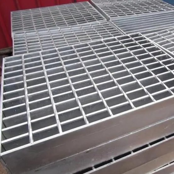 Heavy-Duty Steel Safety Walkway Grating for Canal Covers
