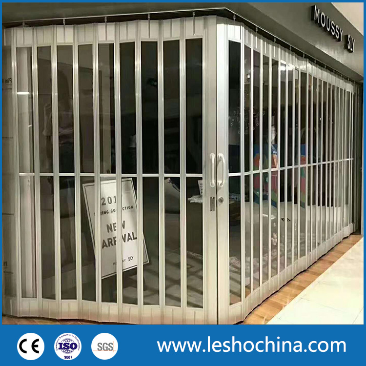 China Manufacturer Balcony PC Transparent Folding Doors Plastic Popular Design
