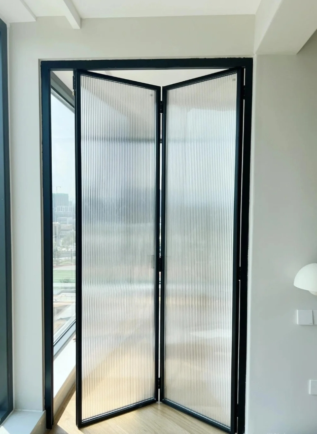 Jinge 105 Modern Aluminum Foldable Door with Easy Accessibility