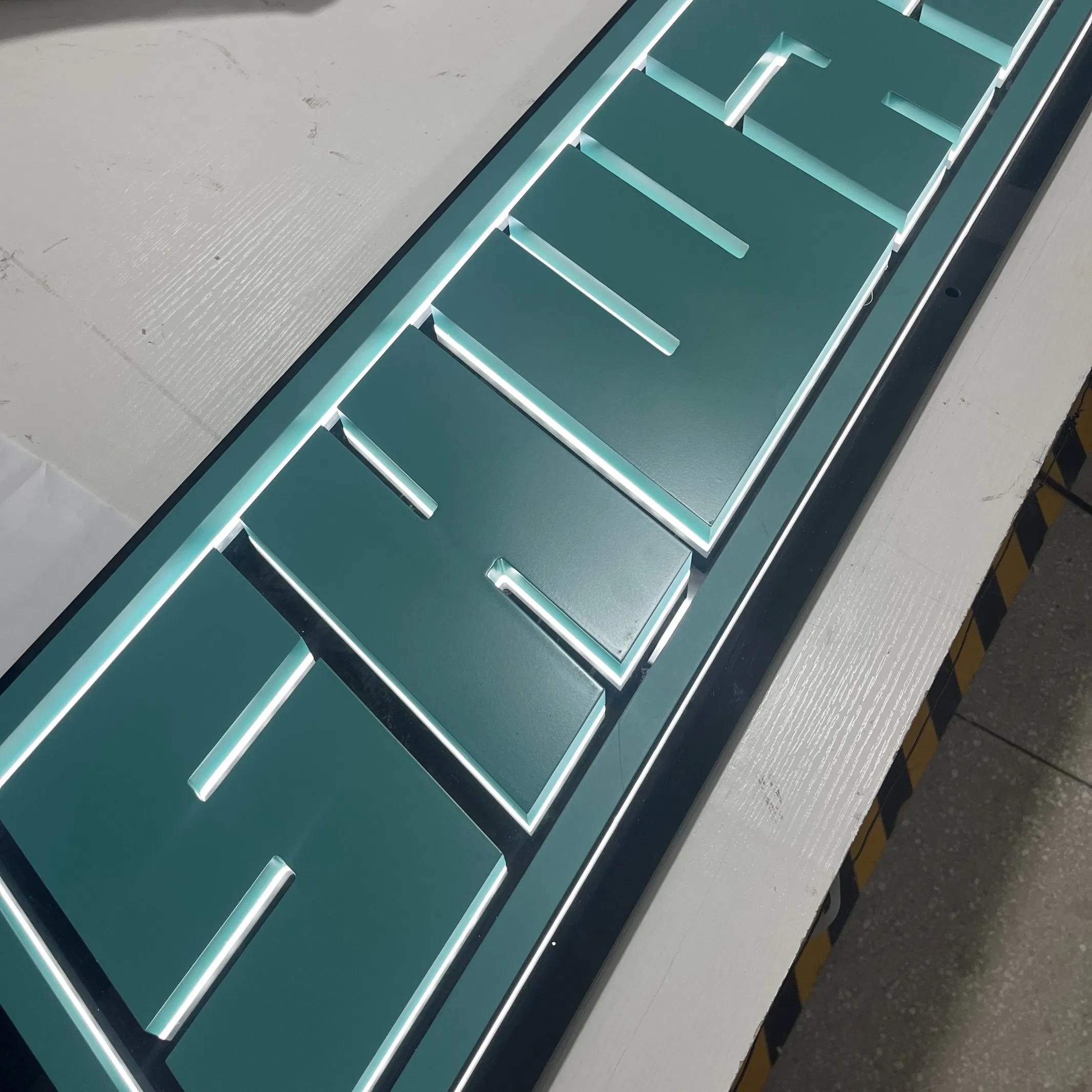 Waterproof 25mm Thickness Mini Acrylic Sign with Acrylic Backpanel