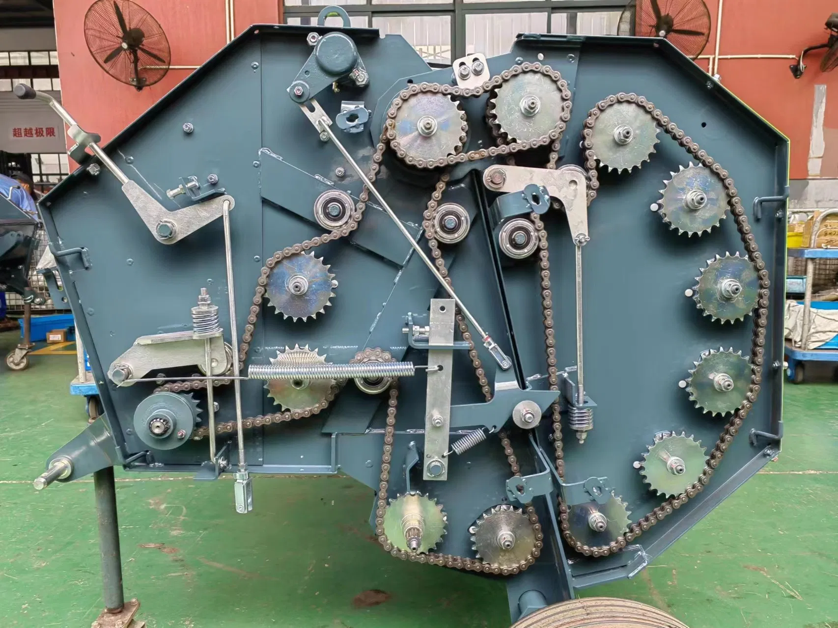 Мини-рулонный пресс-подборщик STAR MRB0870