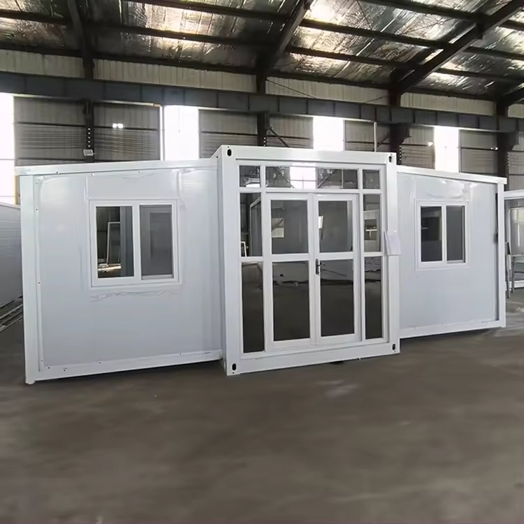 Chinese Manufacturer Specialized Production Expandable Room 40 FT Modern Prefab Expandable Container House 40 FT Container Cabin House Movable House