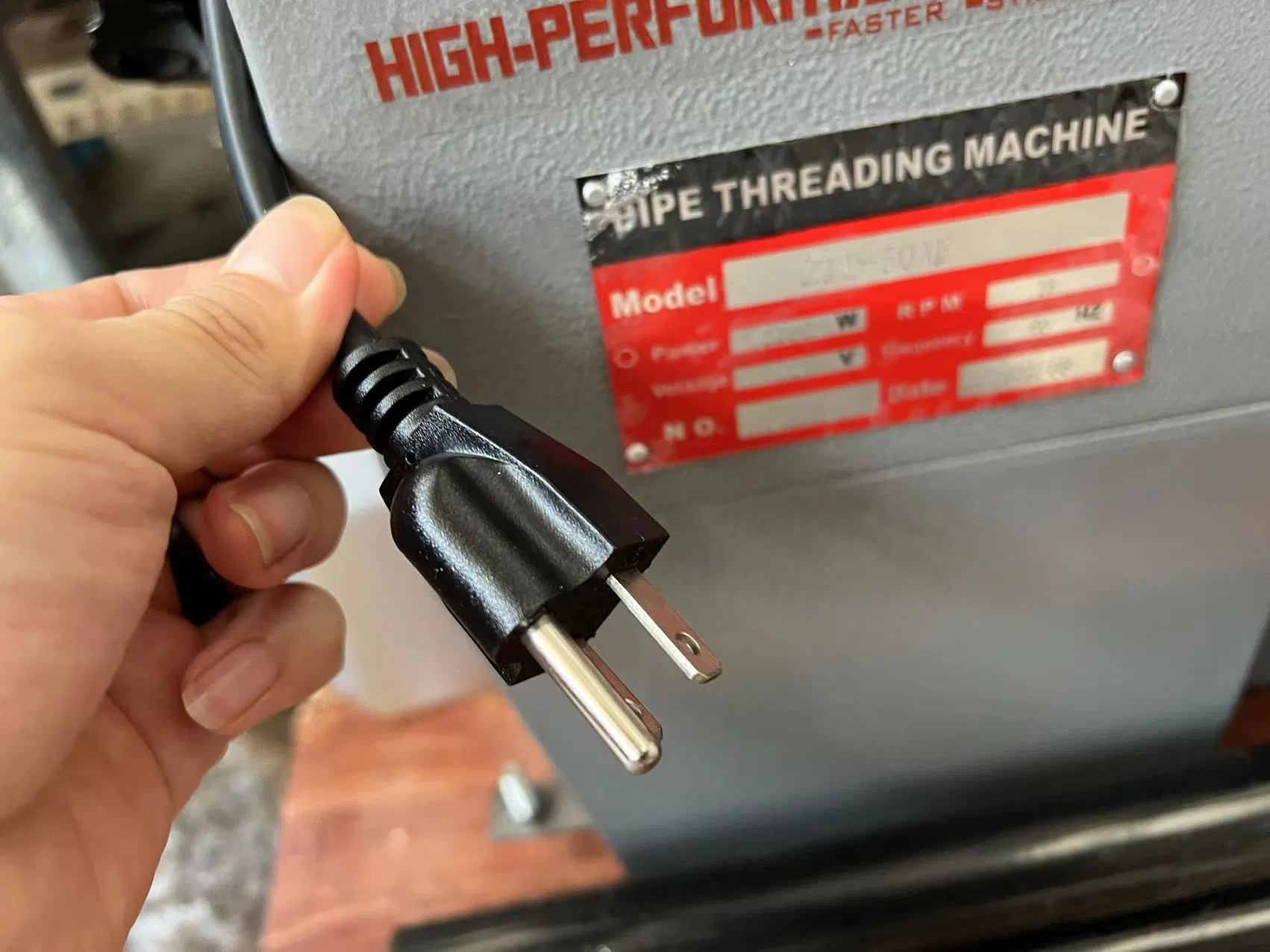 1100W High Efficient 2 Inch Pipe Threading Machine