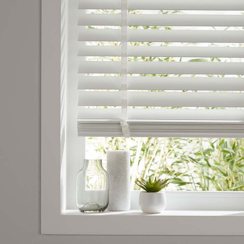 2023 Good Price PVC Faux Wood Venetian Blinds
