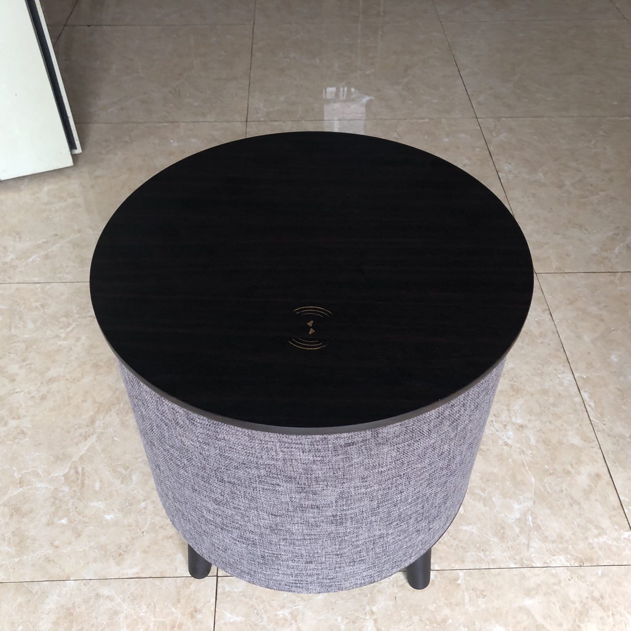 Журнальный столик деревянный черный с полкой