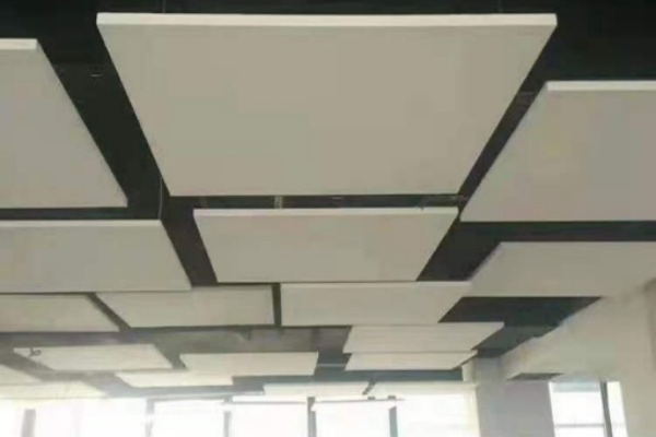 Soundproof Suspended Fiberglass Ceiling Fireproof Construction Material for Public Areas