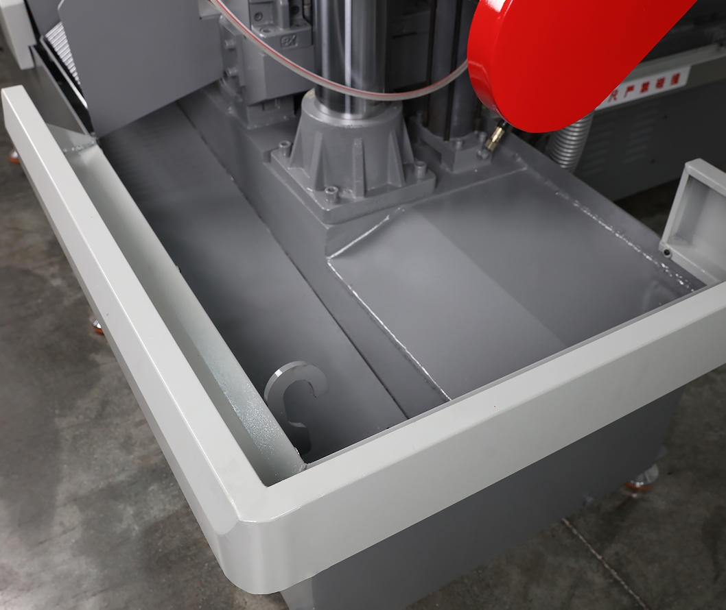 Ленточная пила по металлу полуавтоматическая стандартная