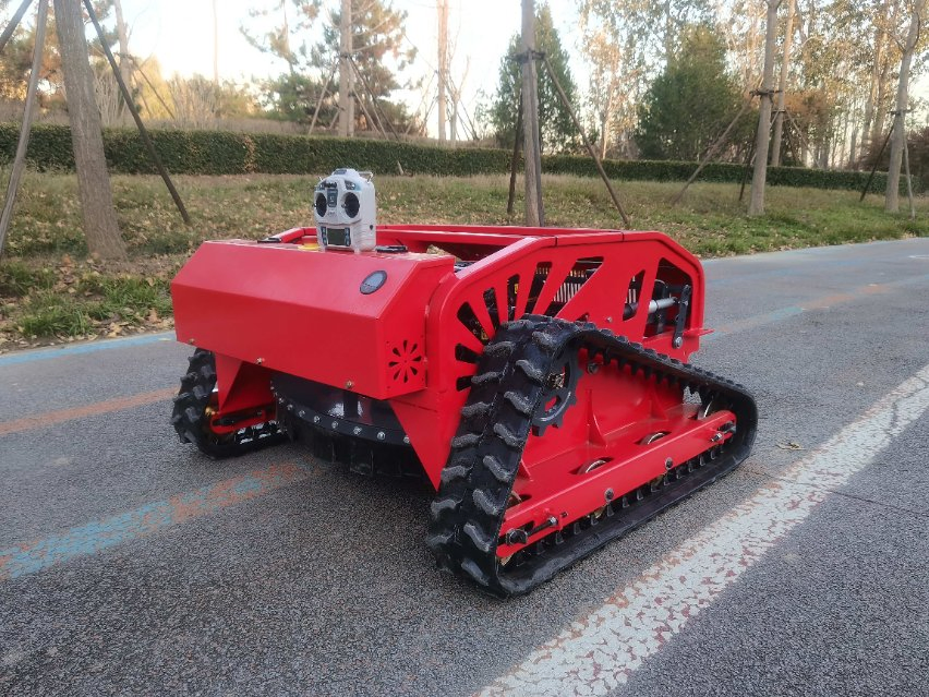 Газонокосилка бензиновая самоходная с дистанционным управлением