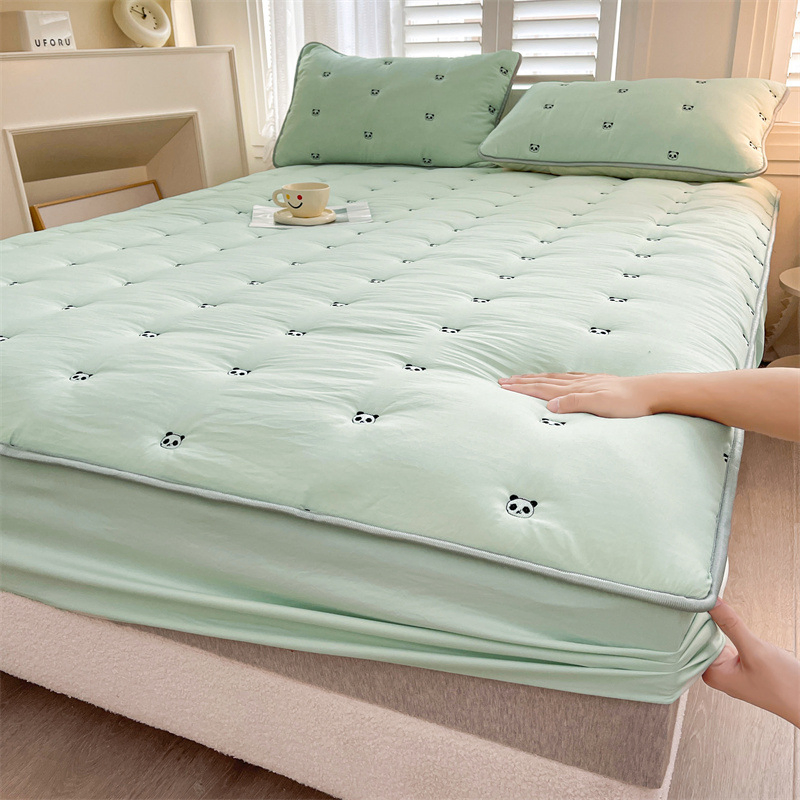 Luxury Embroidery Soft Microfiber No Shrinkable Mattress Cover Bed Sheet Fitted Sheet