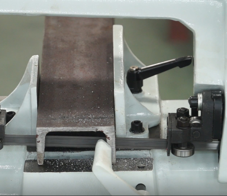 Станок ленточнопильный 23 см BS-260G