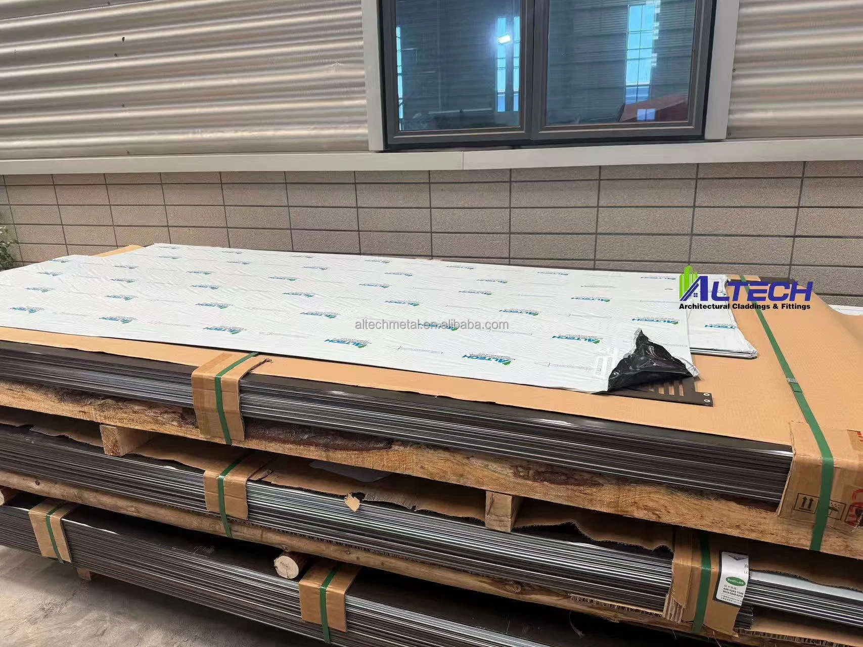 Modern Design External Decorative Materials in Various Shapes Solid Aluminum Panel