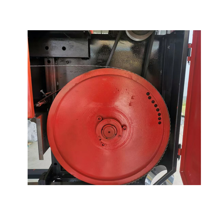 Ленточная пила портативная с поворотным полотном