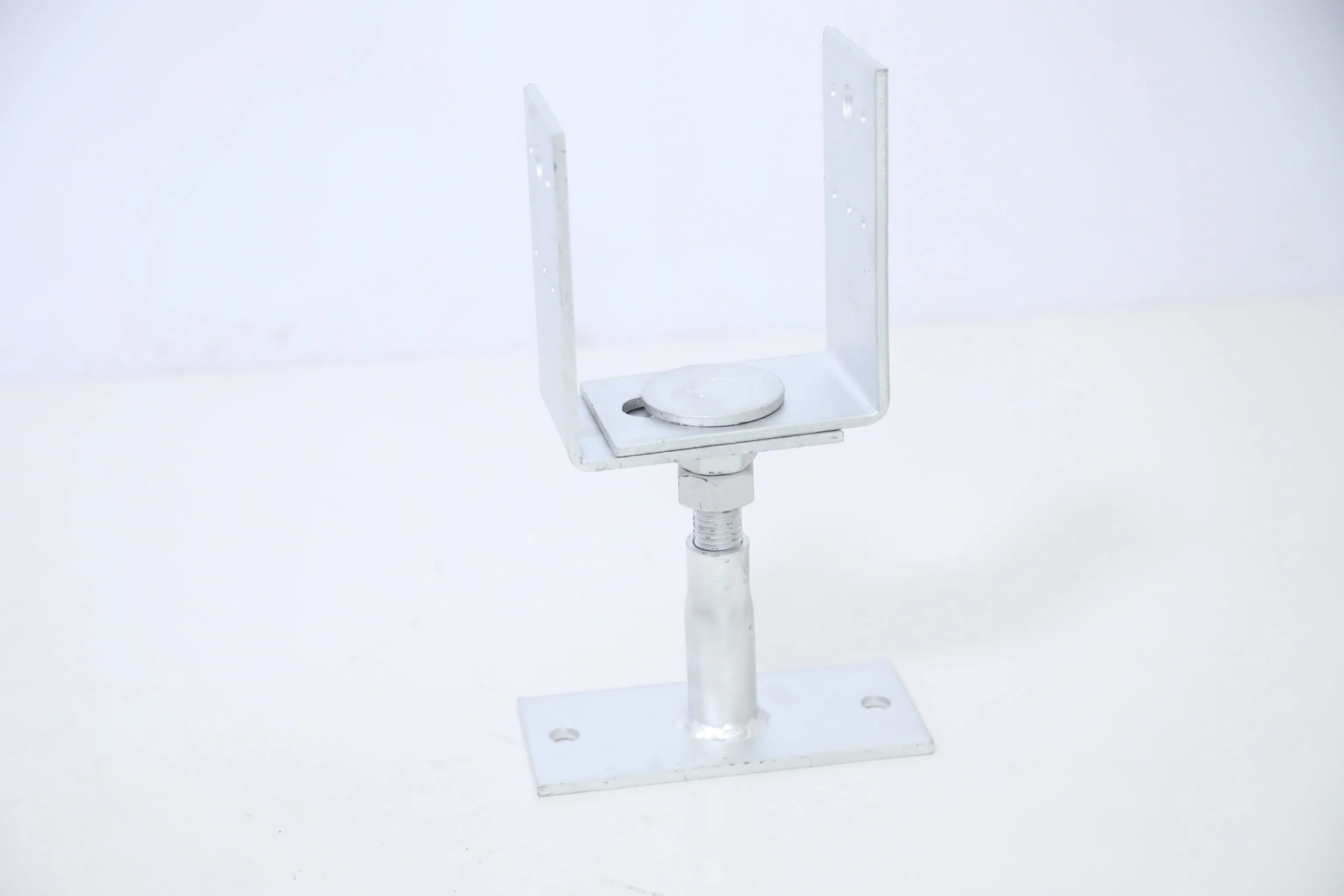 Регулируемая U-образная анкерная база для опор забора