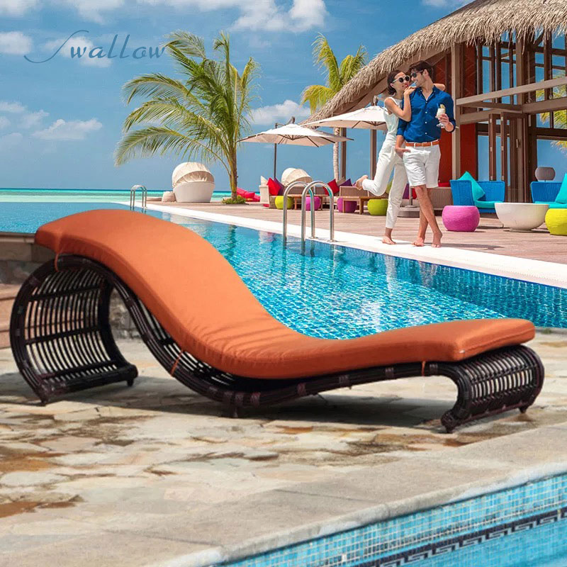Modern Design Rattan Sun Lounger Chaise Furniture Swimming Pool Outdoor Lounge Chairs