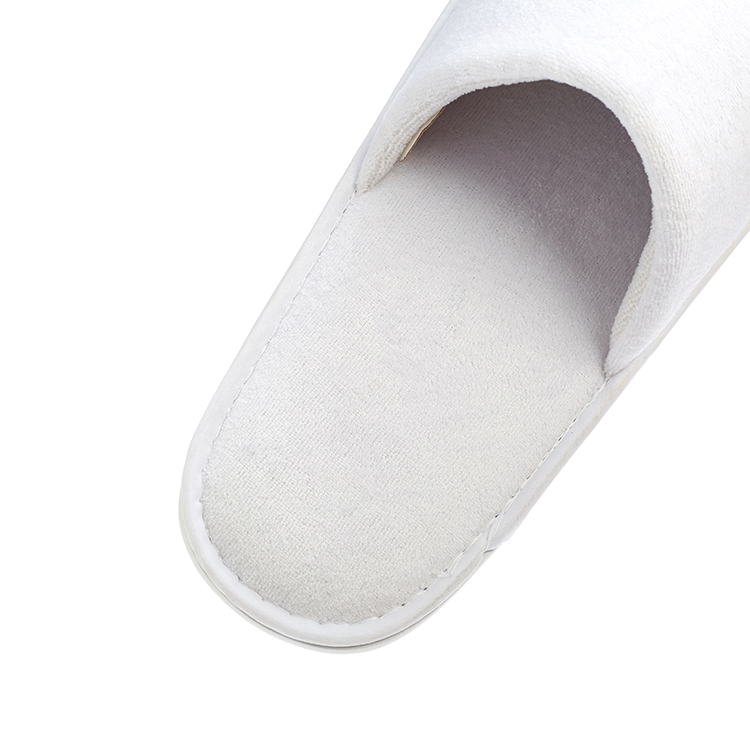 Custom Logo White Velvet Open Toe Disposable Hospital Wedding Travel Hotel Bathroom SPA Slippers for Guests
