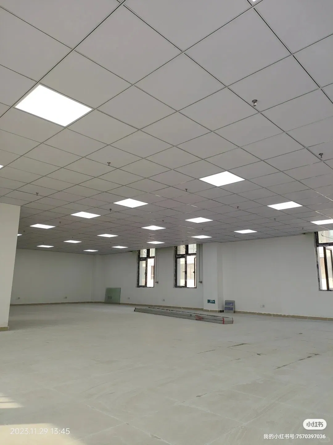 Cinema Microporous Sheet Black Mineral Wool Board Suspended Fiberglass Ceiling Tiles Baked Paint Keel Sound-Absorbing Material
