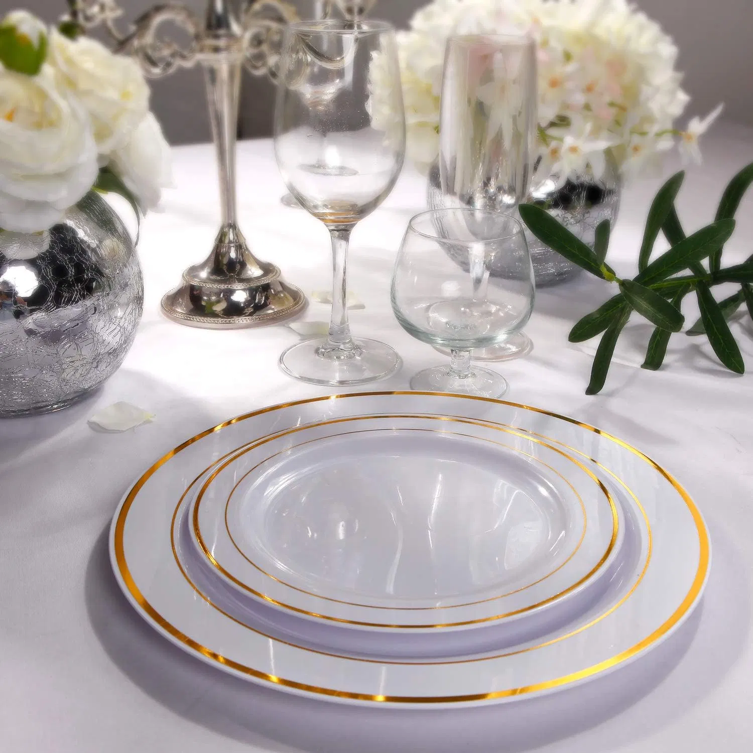Gold Plastic Plates, Disposable Party Plates White Gold Rim Disposable Gold Dinner Plates 10.25 Inch and Disposable Dessert Appetizer Plates