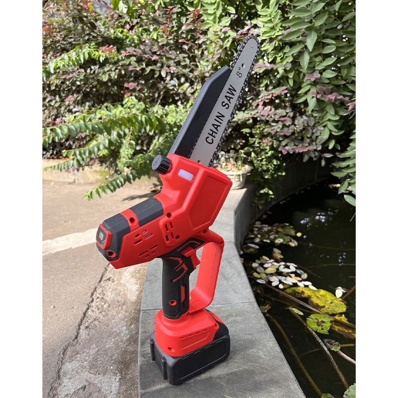 High Quality 6 Inch Electric Chainsaw with Battery Power