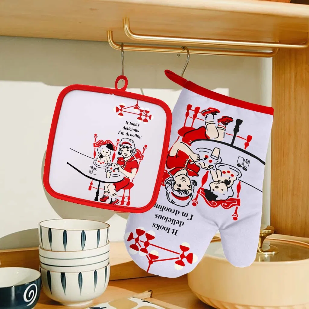 Two-Piece Set of Heat-Insulating Gloves, Microwave Gloves, Oven Gloves and Baking Protective Gloves