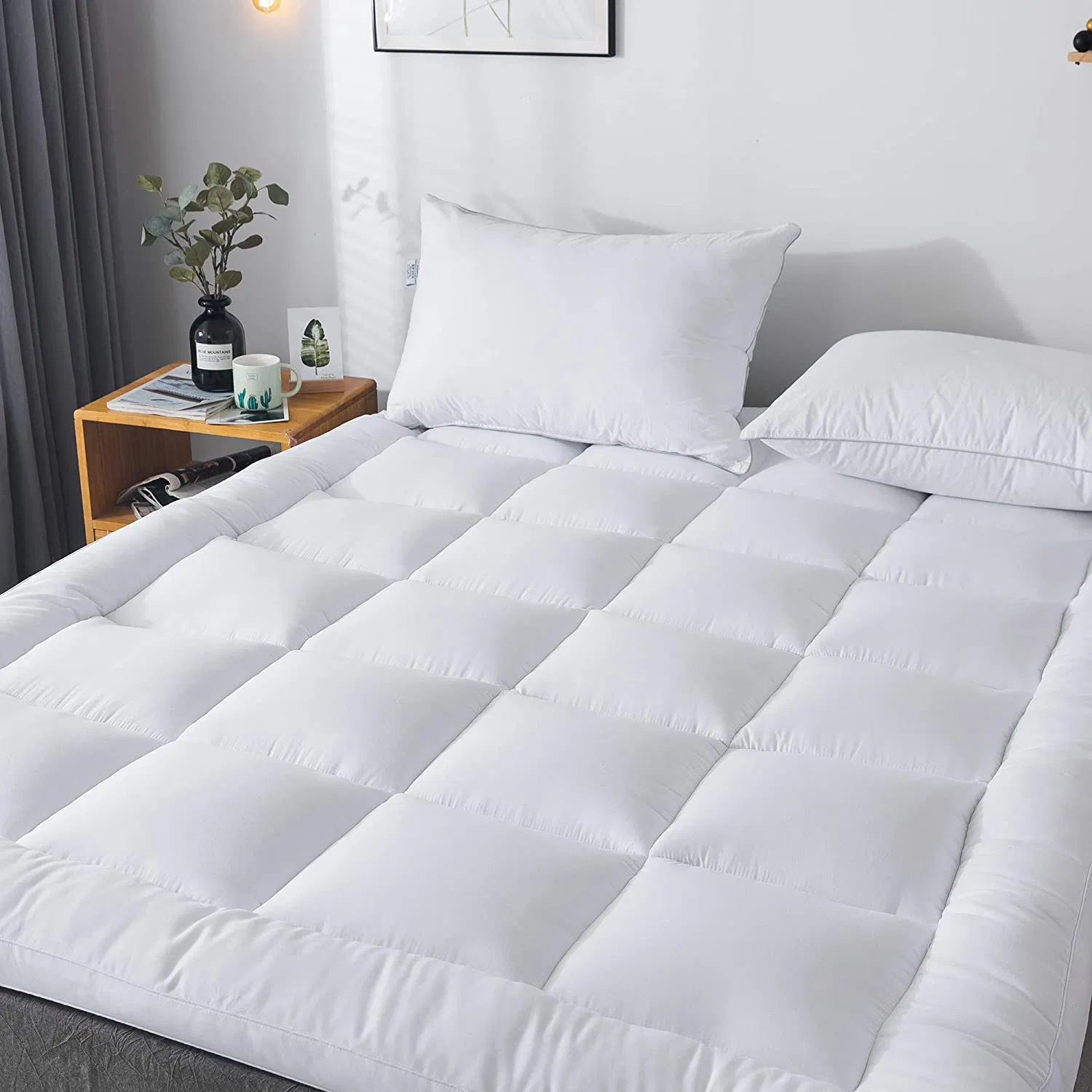 Customized Thick Winter White Goose Down Mattress Topper