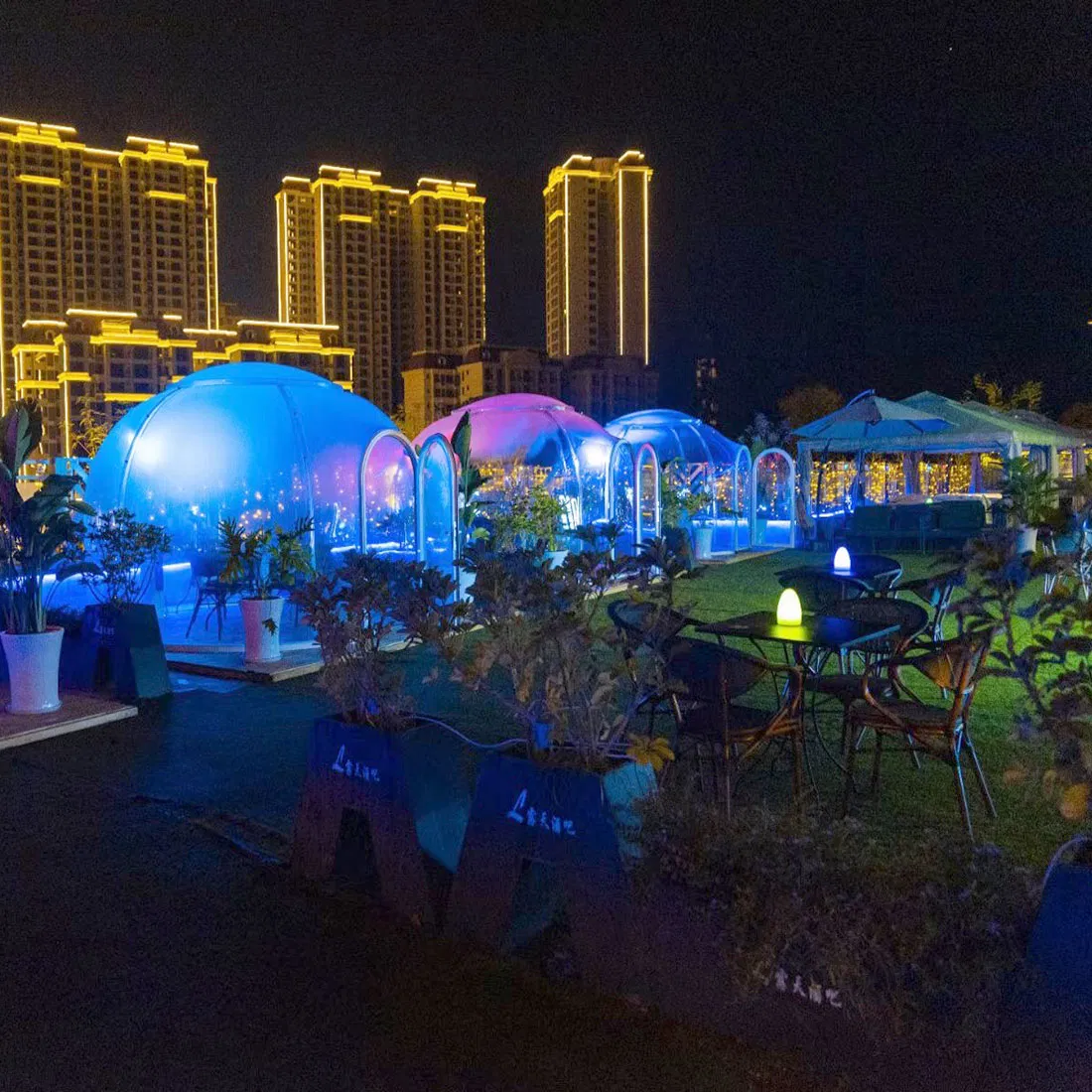 Outdoor Dining Soundproof Spherical Windproof Polycarbonate Panels Camping Restaurant Transparent Room Dome