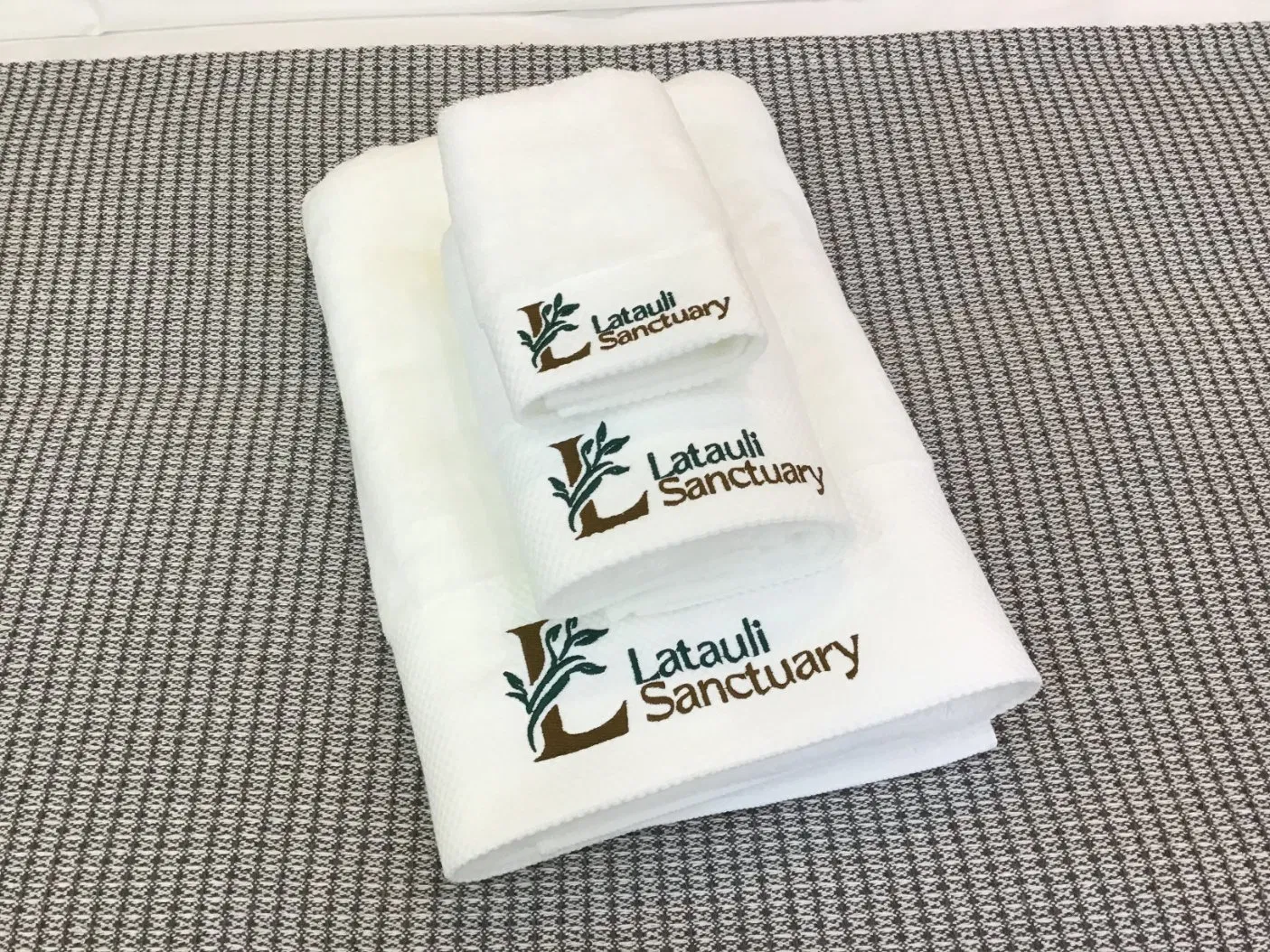Luxury Custom 100% Cotton Comfortable Bathing Towel for Home Hotel
