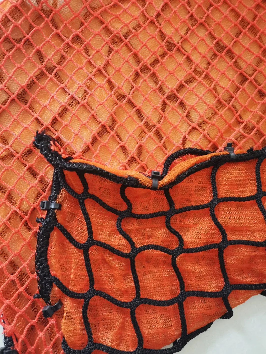 Three Layer Knotless Safety Scaffolding Net for Worker Safety