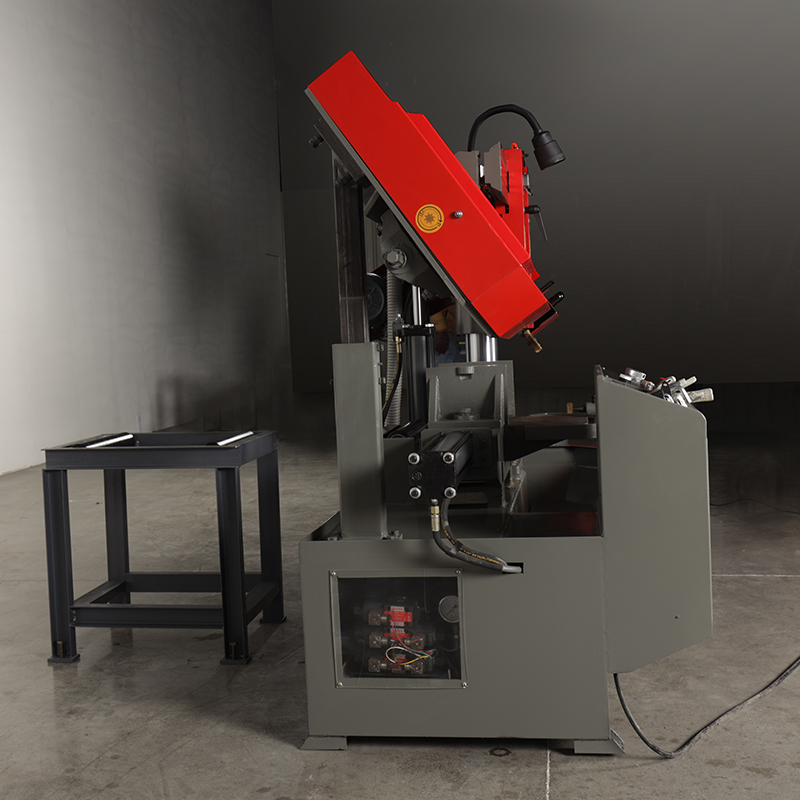 Ленточная пила по металлу горизонтальная