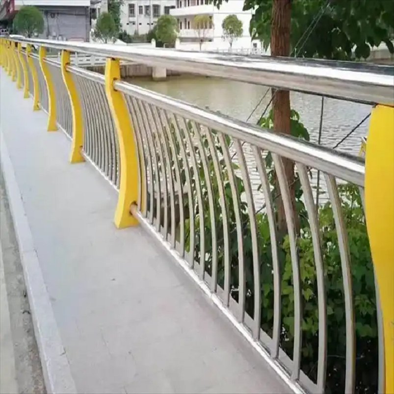 China Fabricate Road Bridge Landscape Anti-Collision Safety Guardrail Handrail Traffic Barrier Stainless Steel Guard Railings