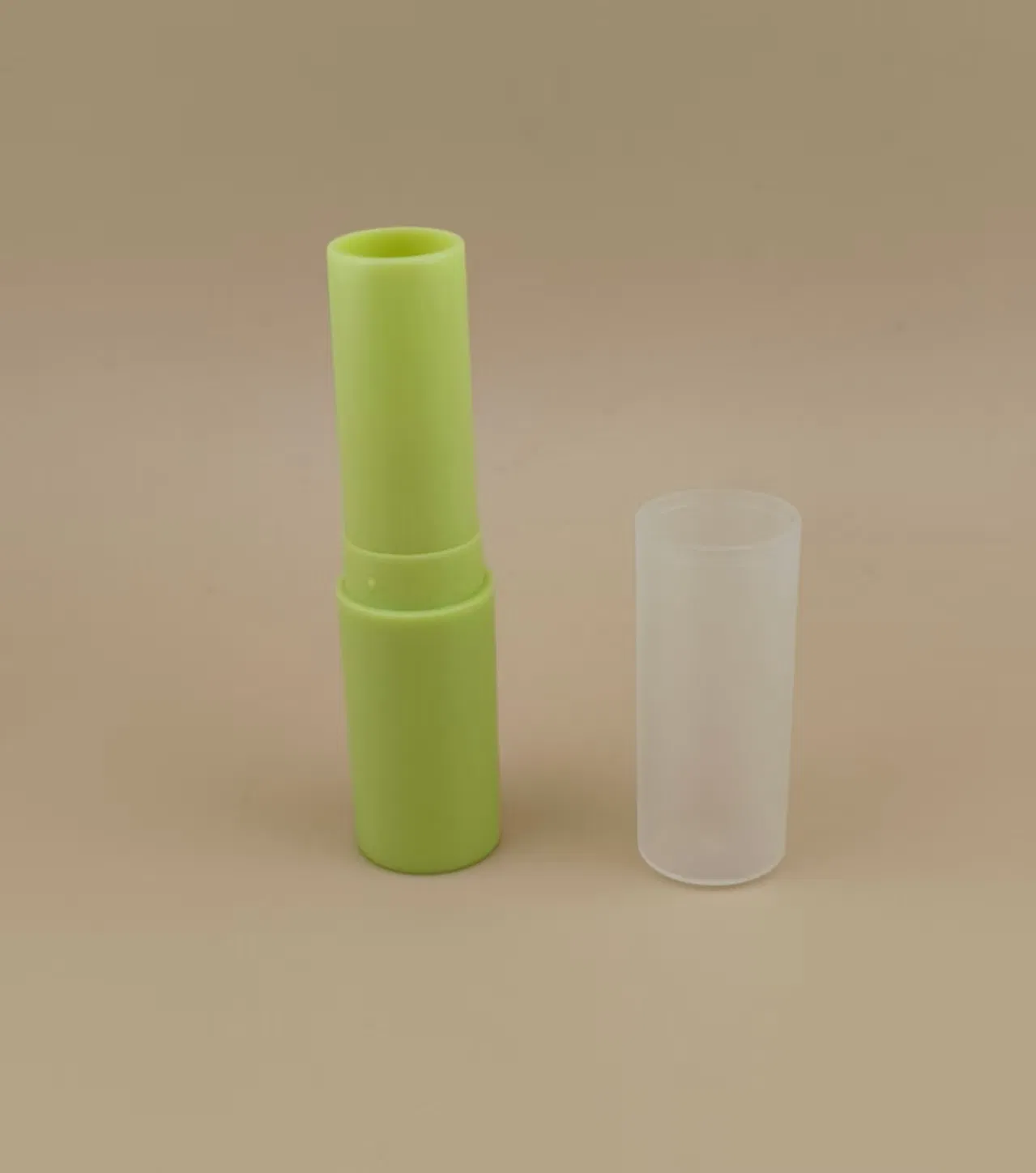 Green Small Lip Balm Packaging with Clear Matte Smooth Lid for Lipsticks
