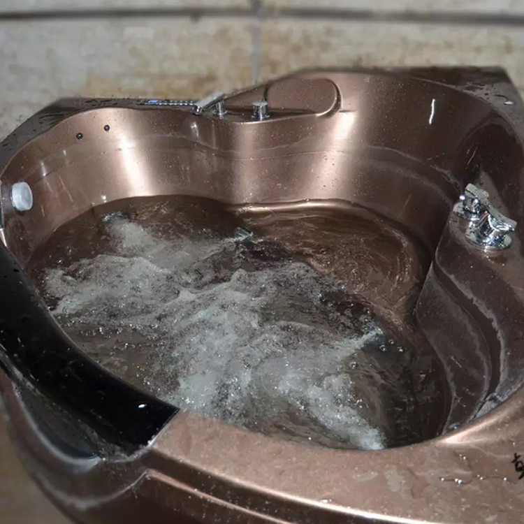 Угловая акриловая ванна с гидромассажем