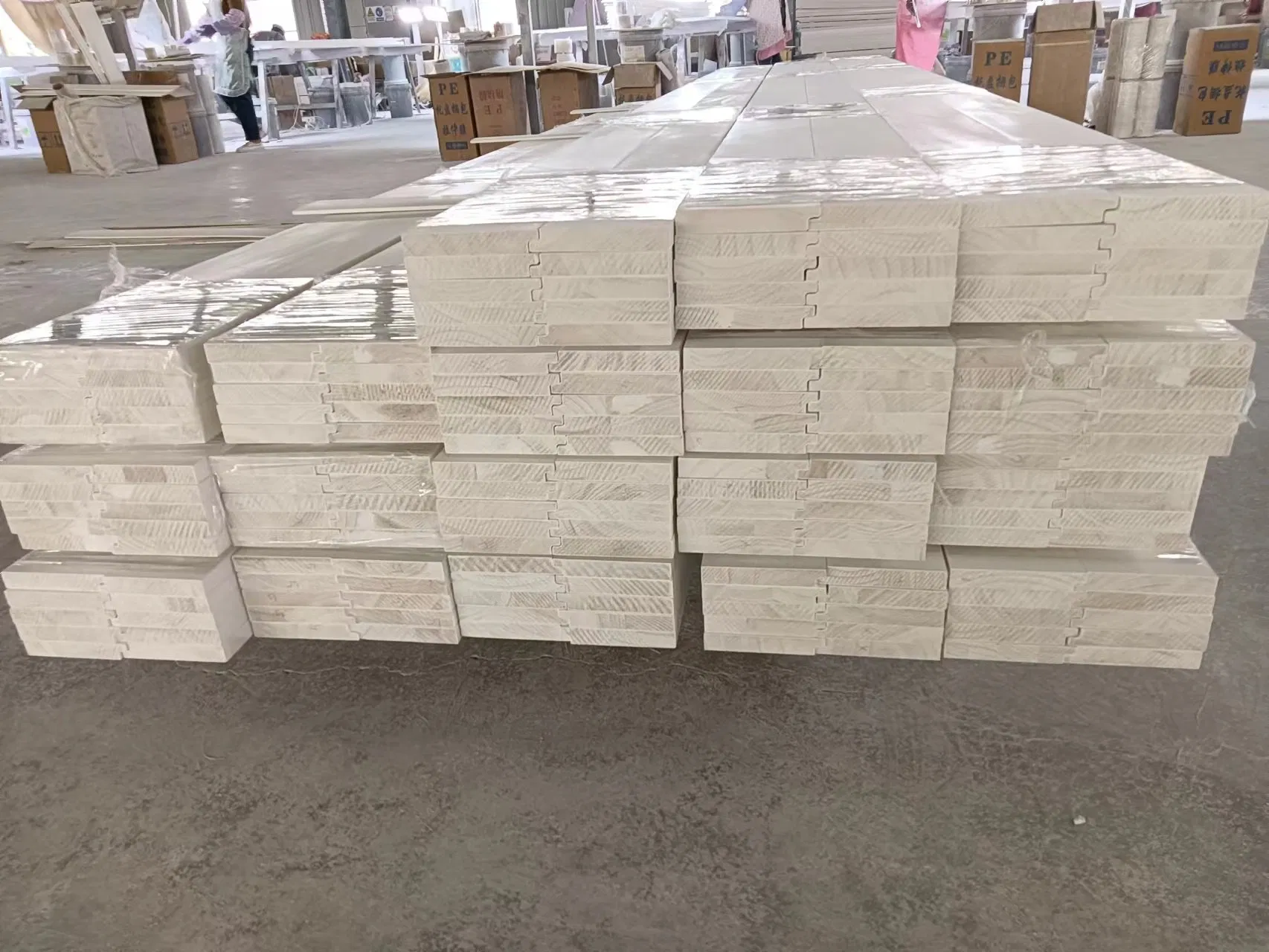 High Quality Wood Moulding Board Finger Jointed Board Moulding