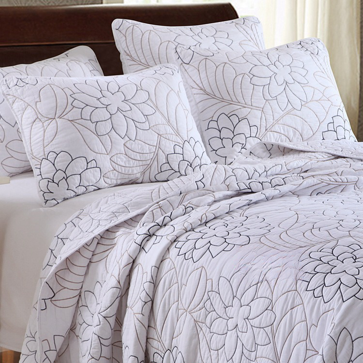 High Quality Summer Bedspread Set 100% Polyester Ultrasonic Embossed King Size Bed Cover Set
