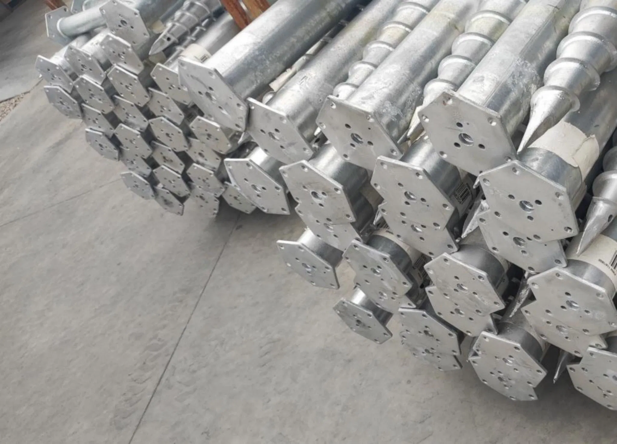 1200mm Heavy Duty Ground Screws Pile with Flange for Ground Solar System Mounting