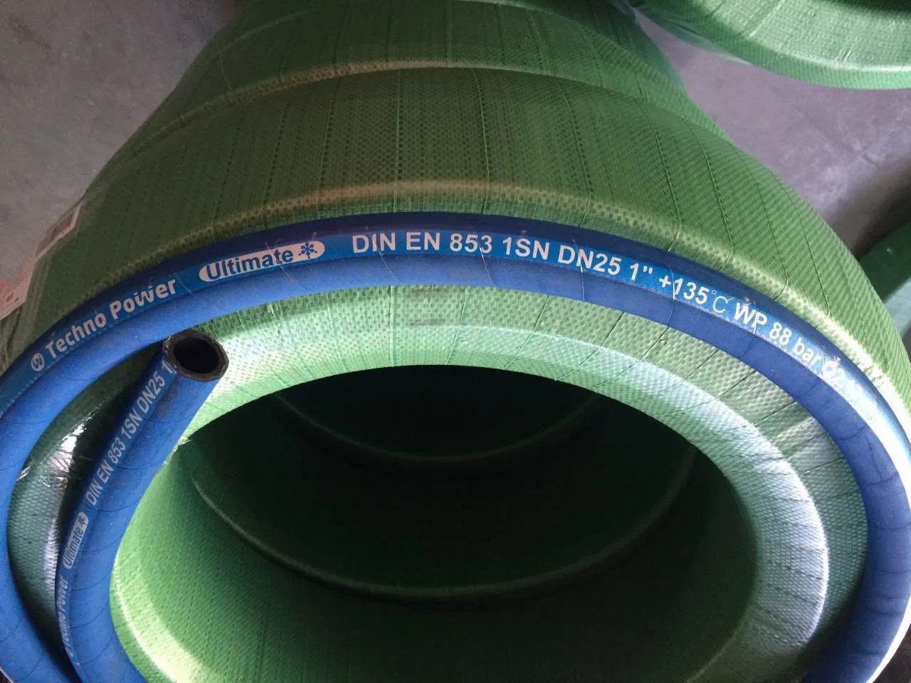Rubber Oil SAE100 R1 R2 Steel Wire Braid Reinforcement Hydraulic Hose